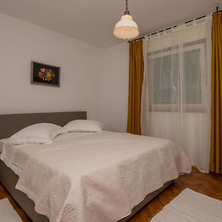 Nice Apartment In Tucepi With Wifi Exterior photo